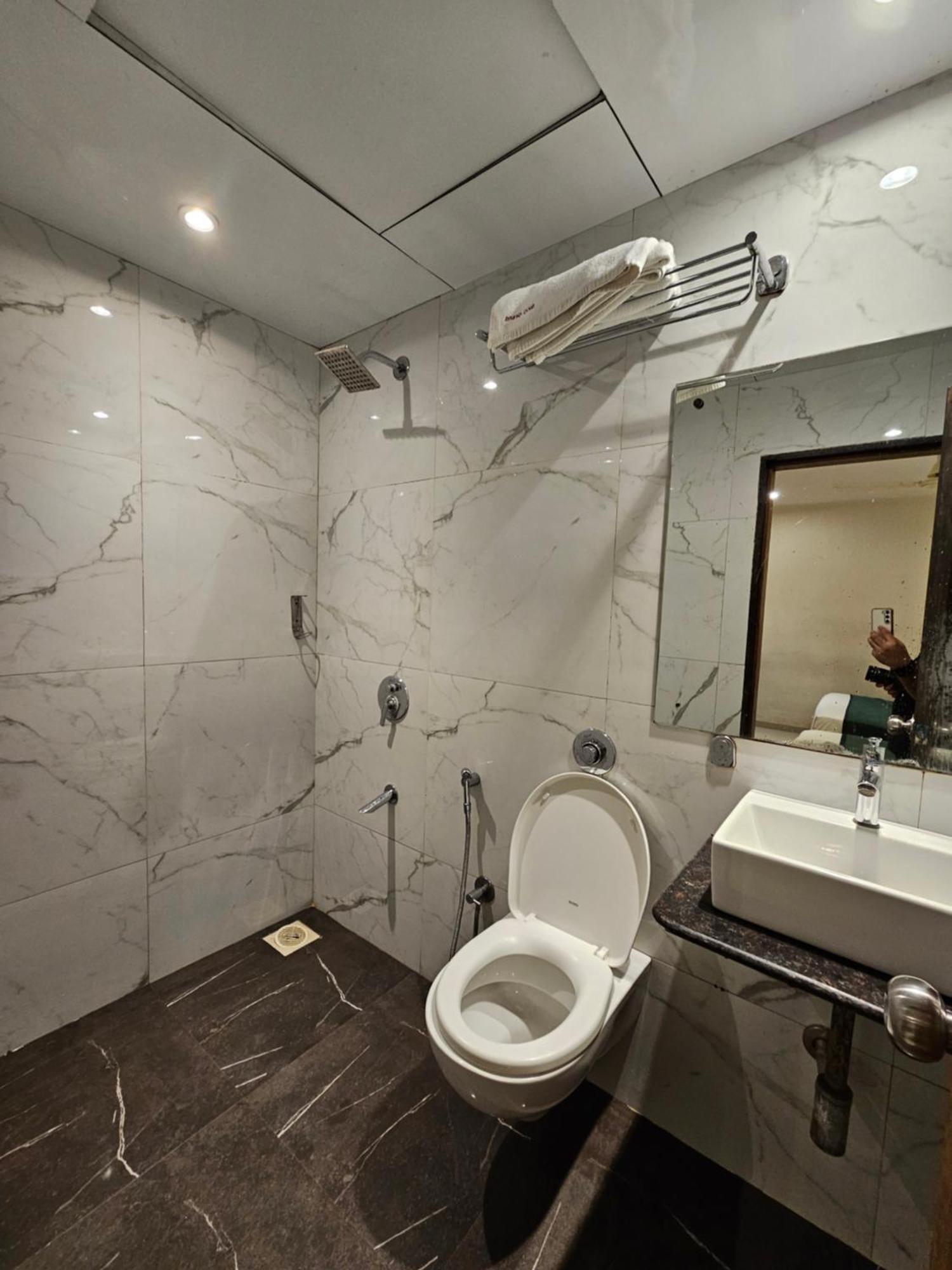Hotel Bkc Garden - Near Us Embassy Bkc 孟买 外观 照片