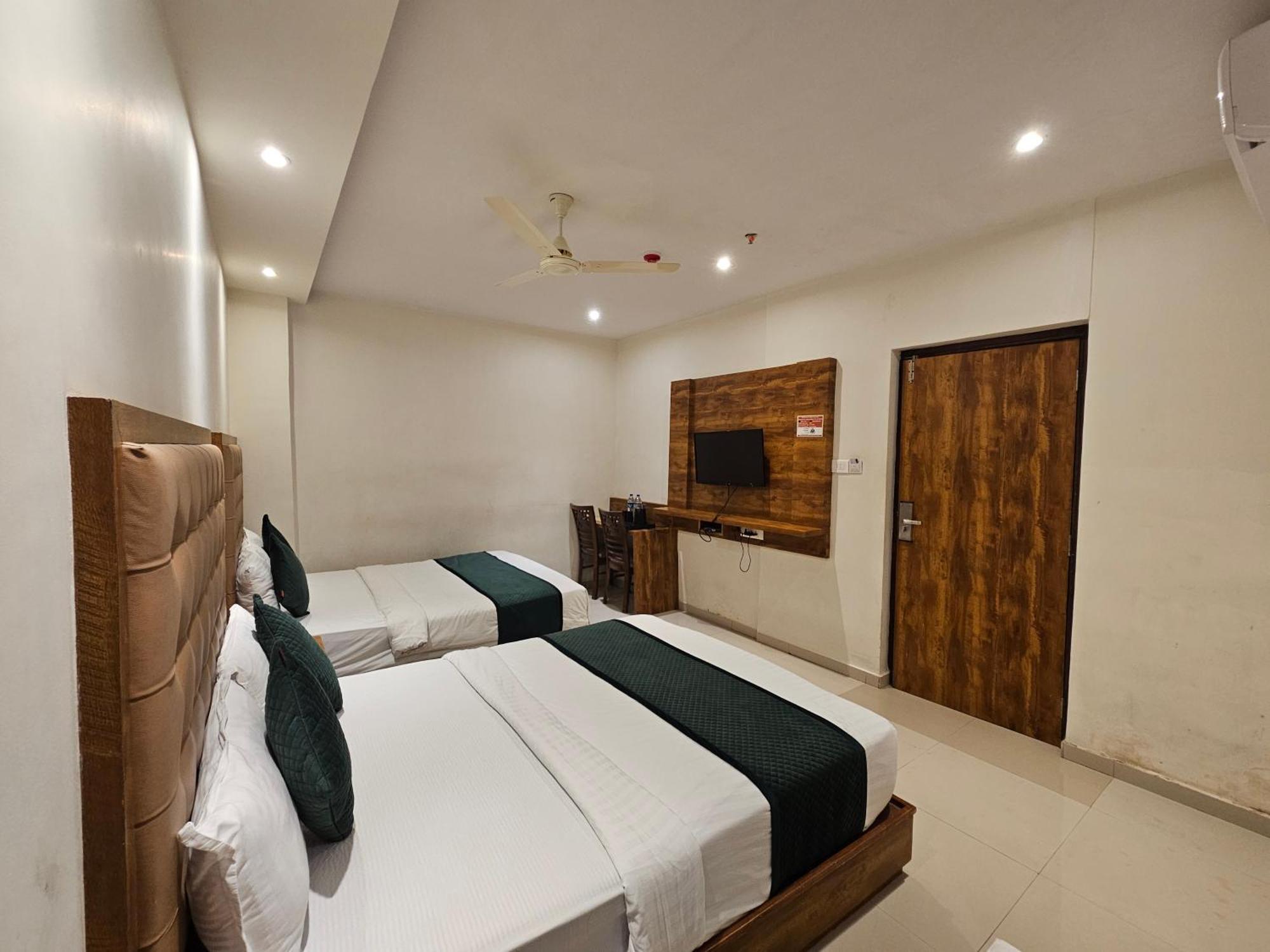 Hotel Bkc Garden - Near Us Embassy Bkc 孟买 外观 照片