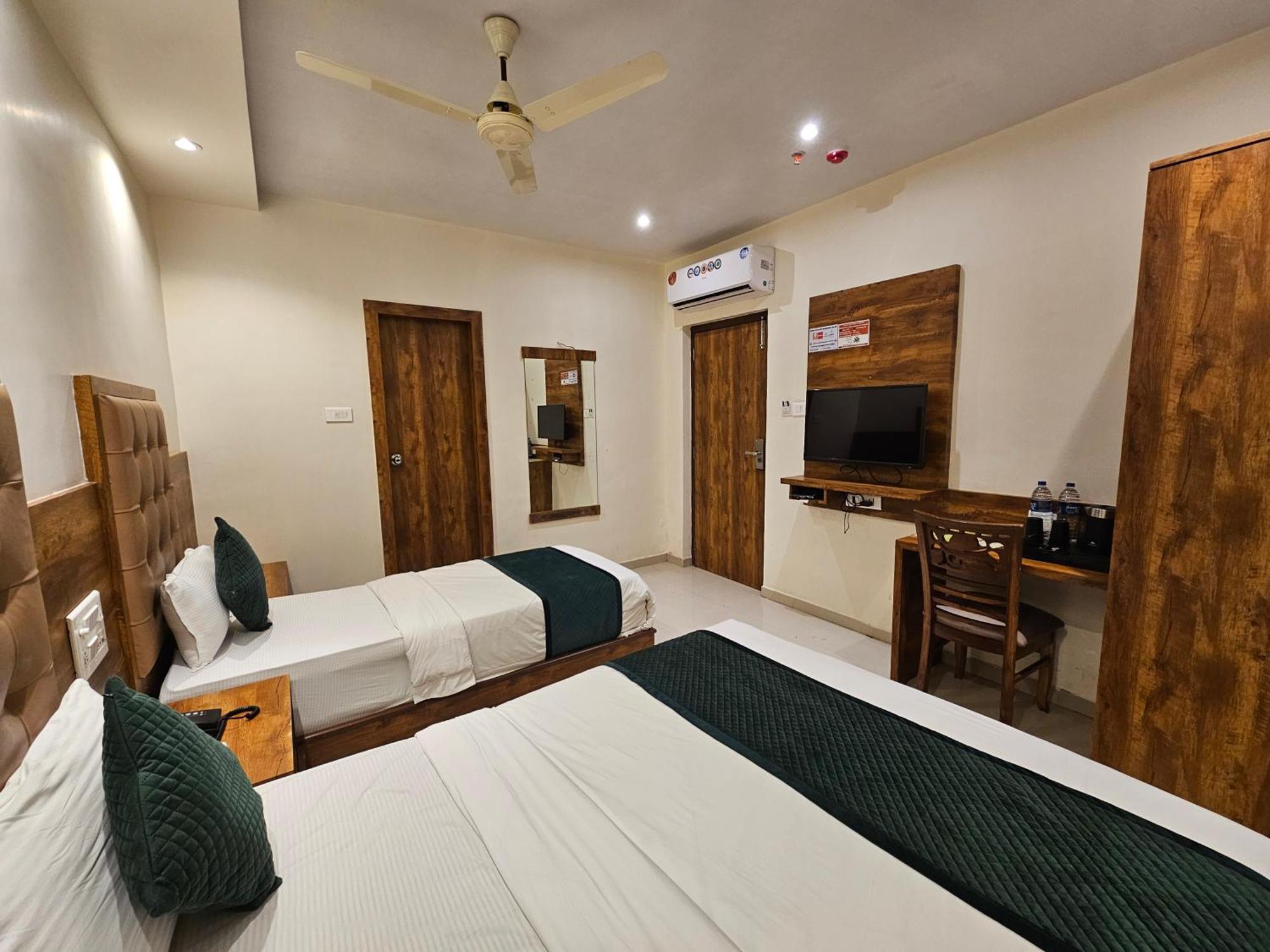 Hotel Bkc Garden - Near Us Embassy Bkc 孟买 外观 照片