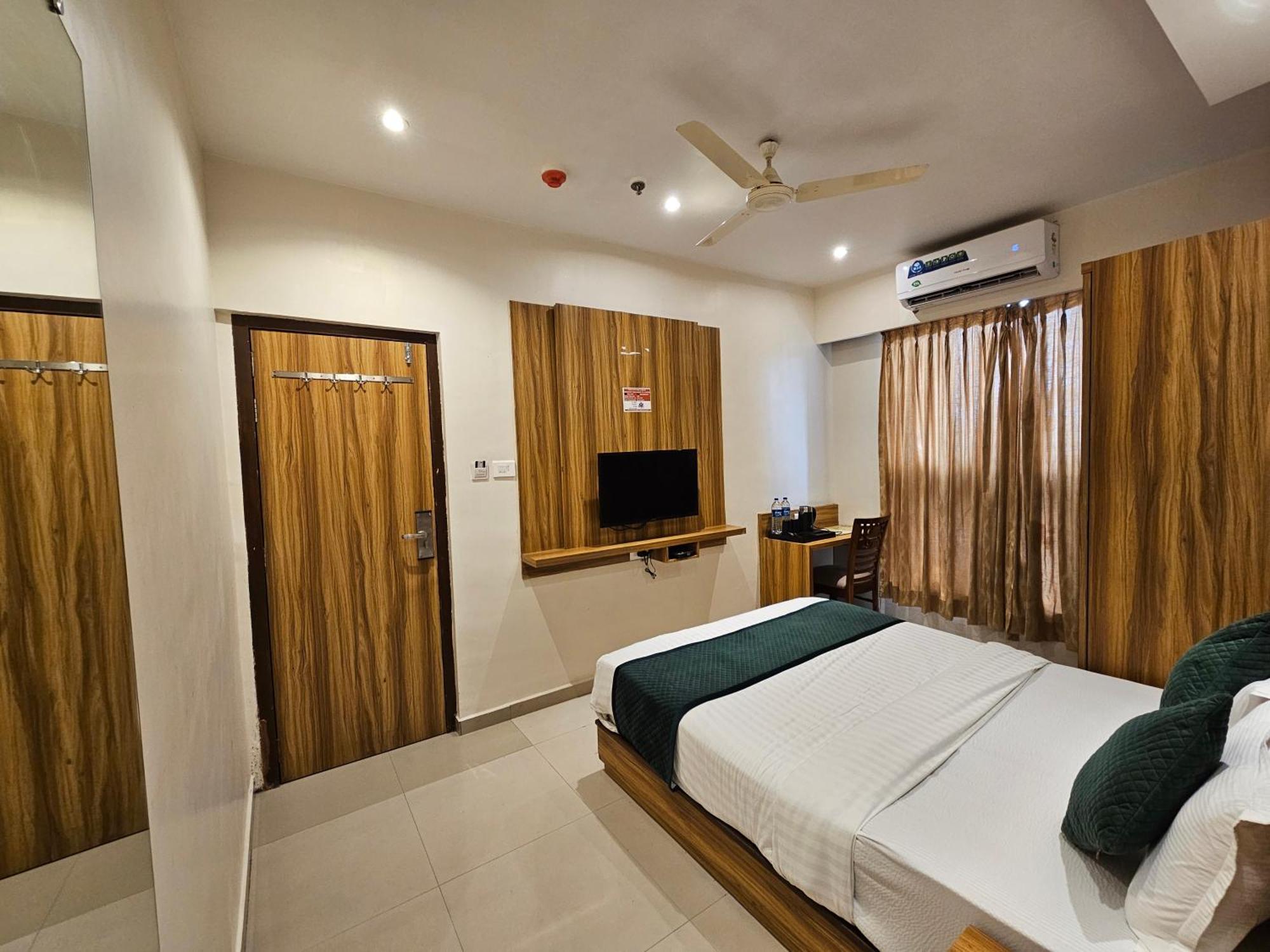 Hotel Bkc Garden - Near Us Embassy Bkc 孟买 外观 照片