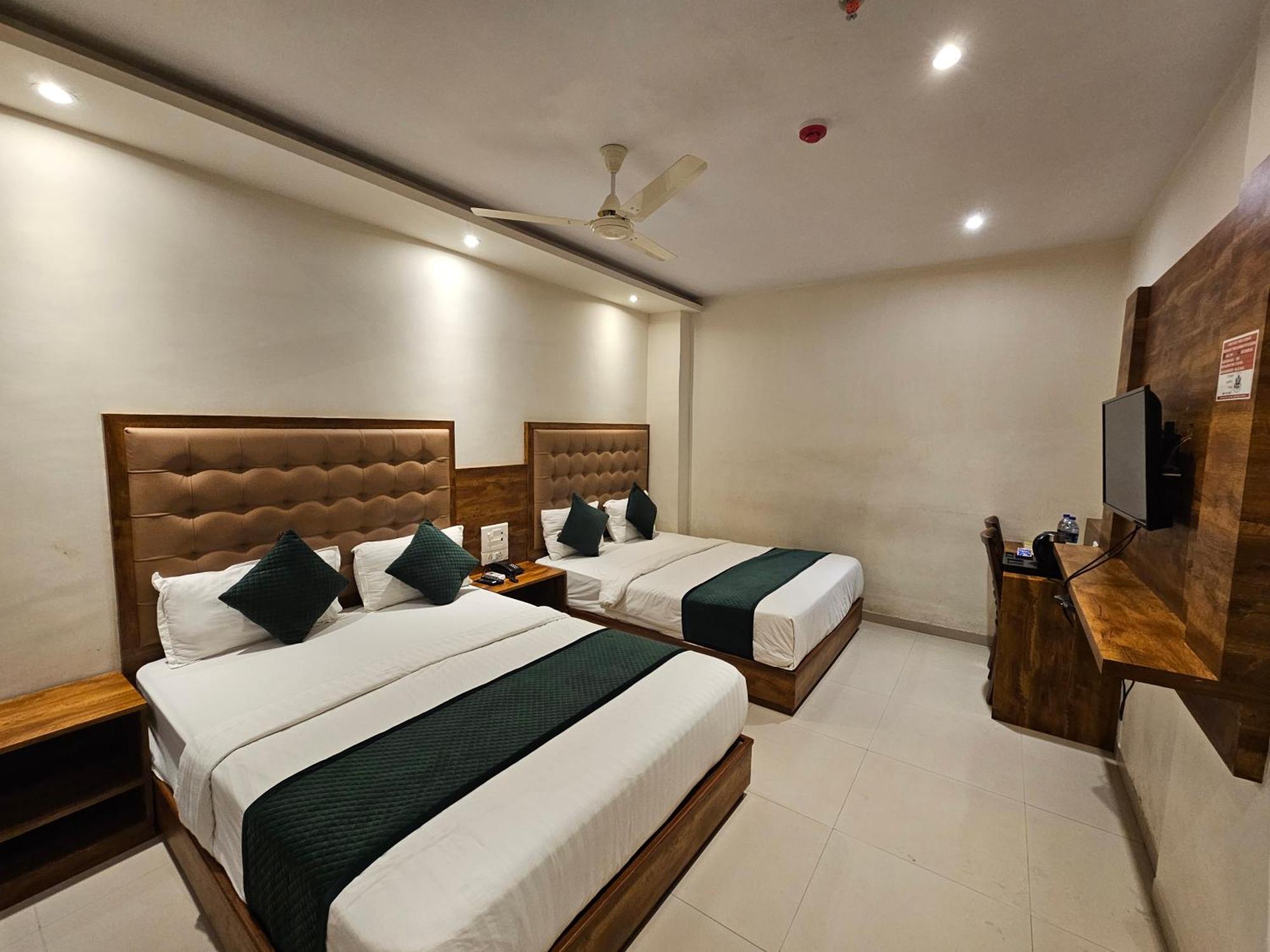 Hotel Bkc Garden - Near Us Embassy Bkc 孟买 外观 照片