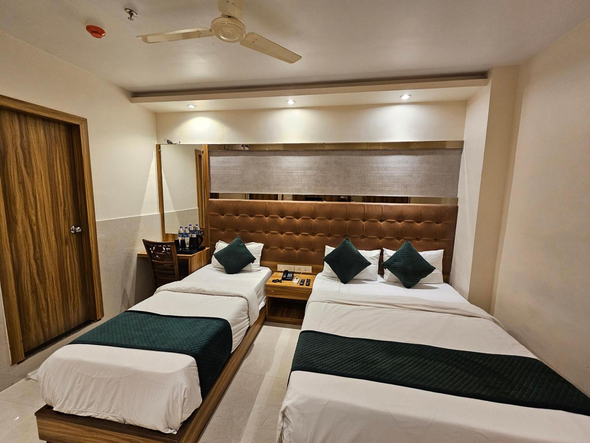 Hotel Bkc Garden - Near Us Embassy Bkc 孟买 外观 照片